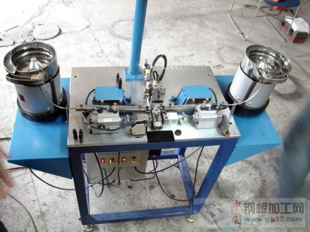 自動(dòng)攻牙機